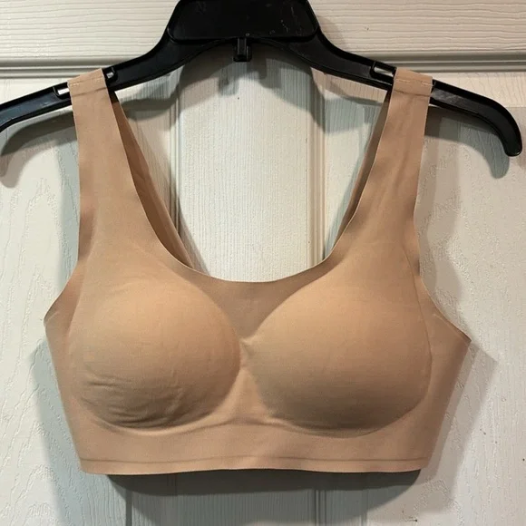 Like New! Le Mystère Smooth Shape Wireless Bra - Natural, size Small - Picture 1 of 13